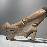 C240 Red Impact – Bottes Vernies à Talon Carré & Plateforme