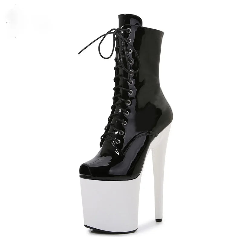 Boots d’été femme – Talon court, perforées et style Peep Toe