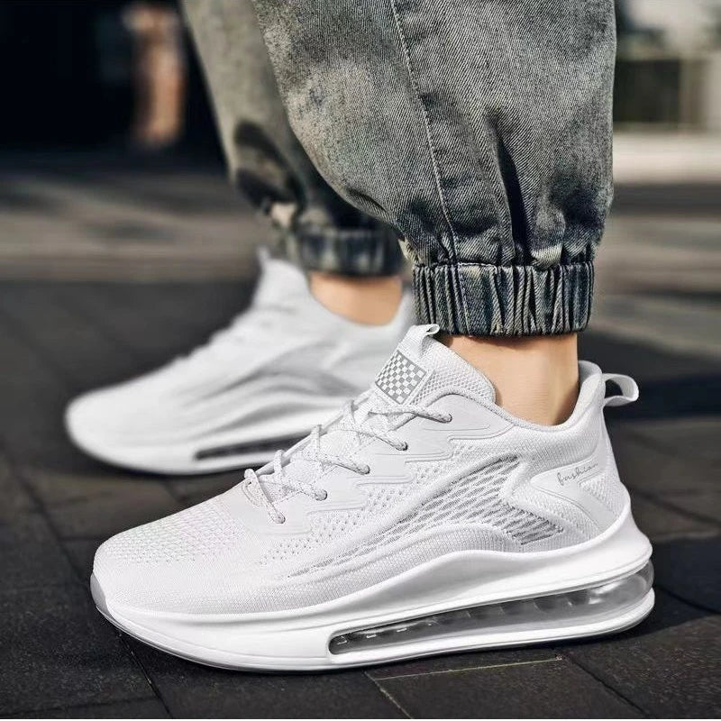 Men's sports sneakers - Breathable mesh and soft cushioning